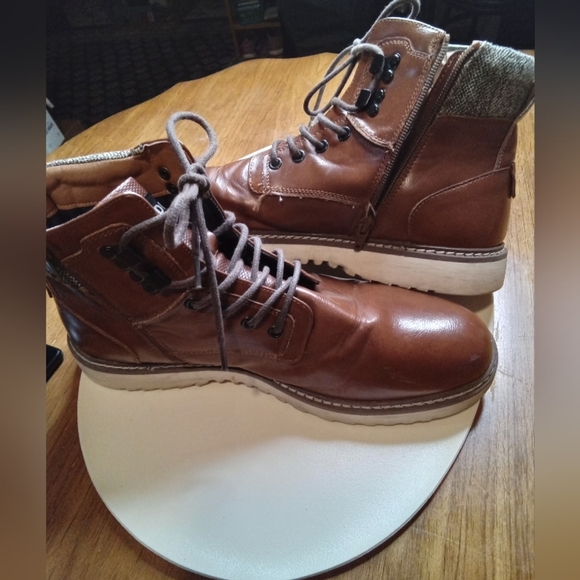 Brown Leather Lace-Up Ankle Boots - Picture 3 of 4